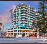 Glenelg Getaway 3 bedroom apartment