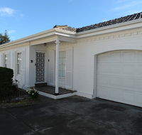 Glenelg Holiday Apartments-Colonial Square - New South Wales Tourism 