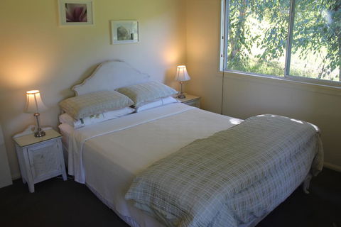 Glocca Morra Cottage - New South Wales Tourism  2