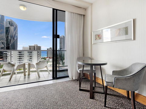Gold Tower 8th Level Private Two Bedroom Dual Key - New South Wales Tourism  1