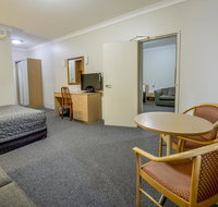 Golden Guitar Motor Inn - New South Wales Tourism 
