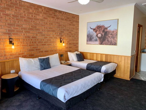 Golden River Motor Inn - New South Wales Tourism  0