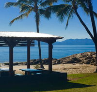 Golden Sands Beach House - New South Wales Tourism 