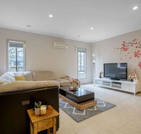 Gorgeous 4BR home in Point Cook