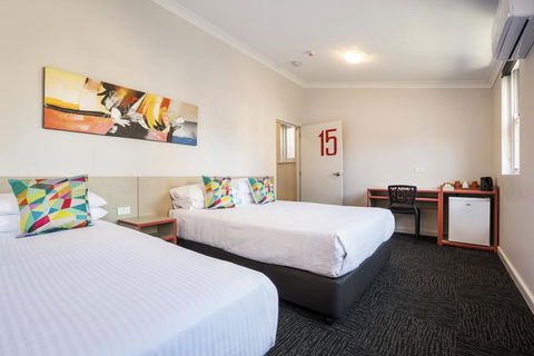 Granville Hotel - New South Wales Tourism  3