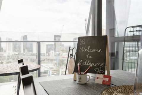 Gravity DefyingLight Filled ApartmentBay To City ViewsRooftop DeckHot TubNetflix - New South Wales Tourism  3