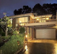 Great Views/Location 5 bedrooms in Glen Waverley - New South Wales Tourism 