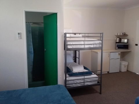 Green Door Motel - New South Wales Tourism  1