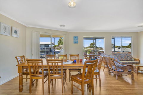 Green Reef Beach House - New South Wales Tourism  3