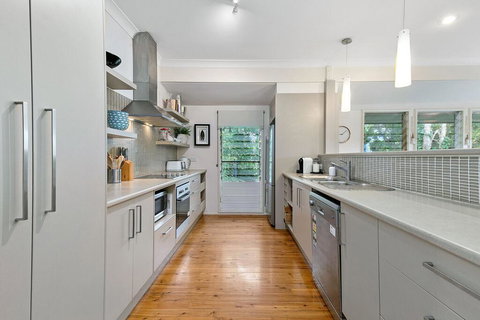 Grevillea - New South Wales Tourism  0