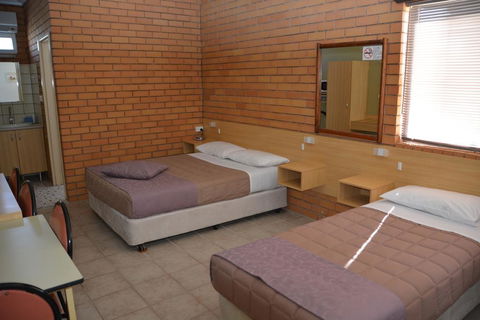 Grong Grong Motor Inn - New South Wales Tourism  2