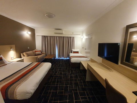 Hamilton's Queanbeyan Motel - New South Wales Tourism  3