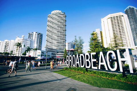 Hamptons #1 Broadbeach Apartment - 1 Bedroom - New Luxurious - New South Wales Tourism  2
