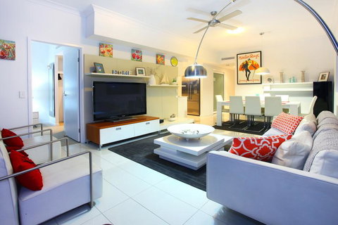 Harbour Quays - New South Wales Tourism  2