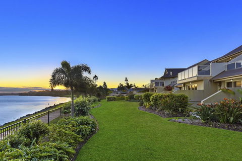 Harrington River Lodge - New South Wales Tourism  2