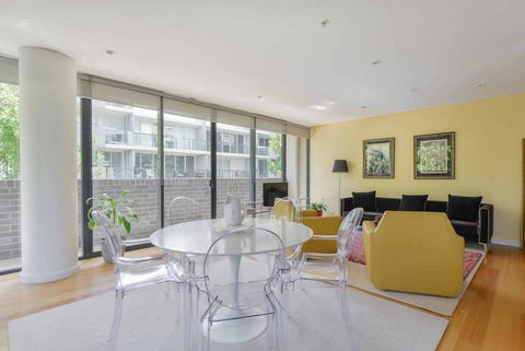 HAZEL Chapel St Socialite. Pool, Spa & Gym - New South Wales Tourism  3