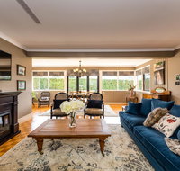 Hedge House - luxury space style great location - New South Wales Tourism 