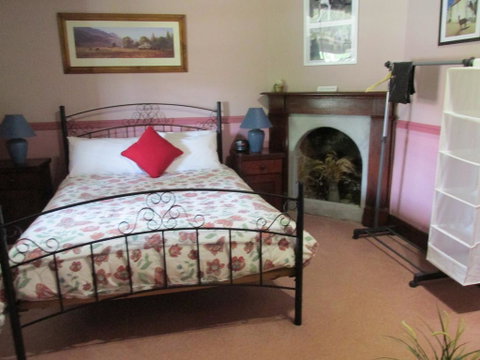 Henry's Cottage - New South Wales Tourism  1