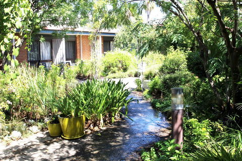 Henry's Quirindi - New South Wales Tourism  2