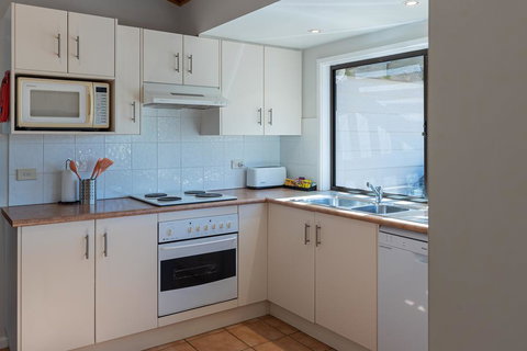 Hermitage Hideaway - New South Wales Tourism  1