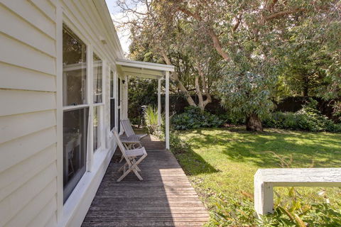 Heronswood Cottage - New South Wales Tourism  3