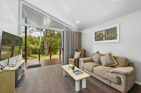 Hiddleston Retreat - New South Wales Tourism  0