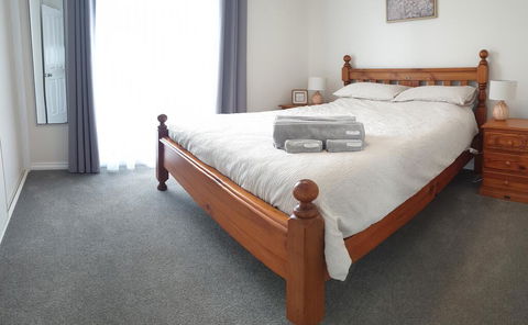 High View Family Cottages - New South Wales Tourism  3