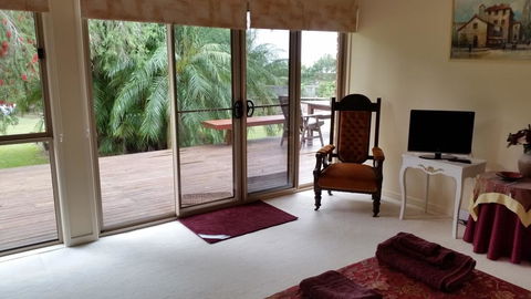 Hilltop Hideaway - New South Wales Tourism  2