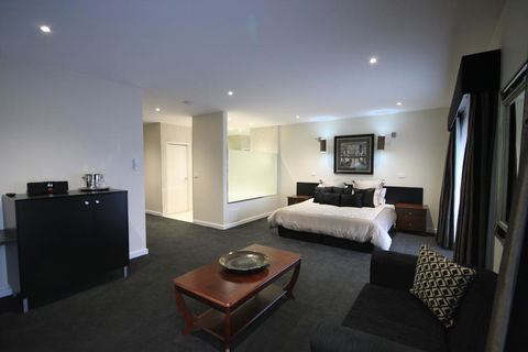 Hogans Motel - New South Wales Tourism  1