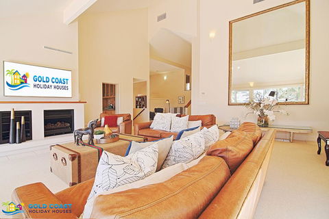 Holiday Home Coveside @ Sanctuary Cove - New South Wales Tourism  3
