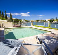 Holiday Home Luxe  Sanctuary Cove - New South Wales Tourism 