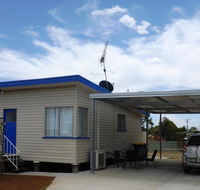 Holiday House Clermont - New South Wales Tourism 