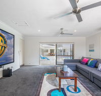 Homely Getaways in Broadbeach Waters - New South Wales Tourism 