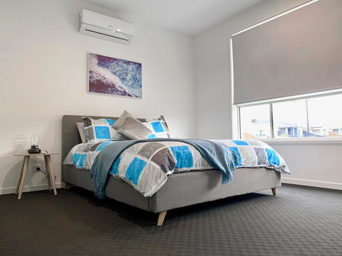 Homely Getaways In New Torquay - New South Wales Tourism  1