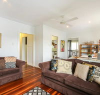 Homely Pembroke On The Park Cottage - New South Wales Tourism 