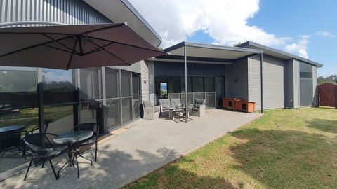 Hoof & Hound Country Escape - New South Wales Tourism  0