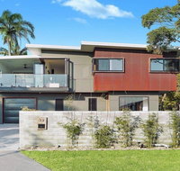 Horizons at Currarong - architecturally designed beach house - New South Wales Tourism 