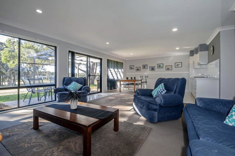 Horizons Golf Club, Villa 134 - New South Wales Tourism  0