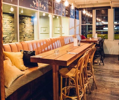 Hornsby Inn - New South Wales Tourism  3