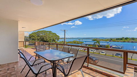 Island View 4 -Opposite Wallis Lake! - New South Wales Tourism  0