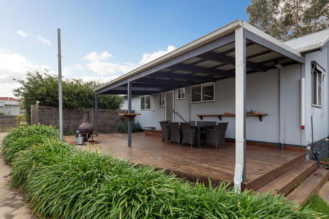 Island Villa - New South Wales Tourism  1