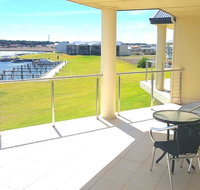 Island Waterfront Getaway - WiFi