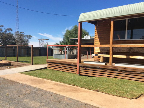 Ivanhoe Hotel Motel - New South Wales Tourism  3