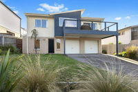 Book Torquay Accommodation Vacations New South Wales Tourism New South Wales Tourism 