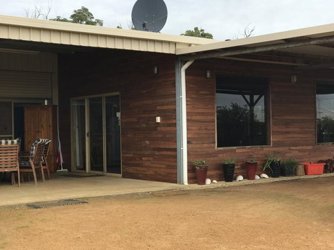 Jarrah Glen Cabins - New South Wales Tourism  1