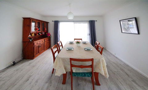 Jesson Crescent Dandenong Cozy House - New South Wales Tourism  3