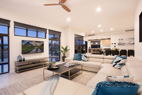 Jewel Of Broadbeach - New South Wales Tourism  1