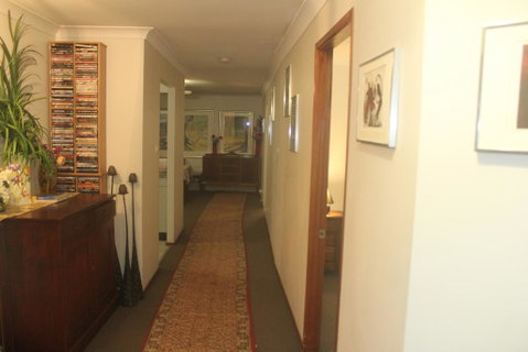 JOHN HUNTER B&B - New South Wales Tourism  0