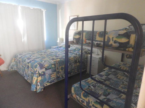 Kalbarri Backpackers YHA - New South Wales Tourism  3