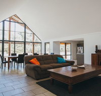 Kangaroo Retreat - New South Wales Tourism 